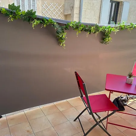 Petit Appartement Avec Terrasse Proche Arene * נים